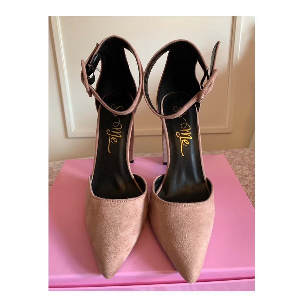 NWOT Fashion Nova pink suede heels